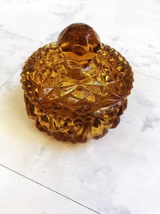 Starožitná masívna bonboniéra,