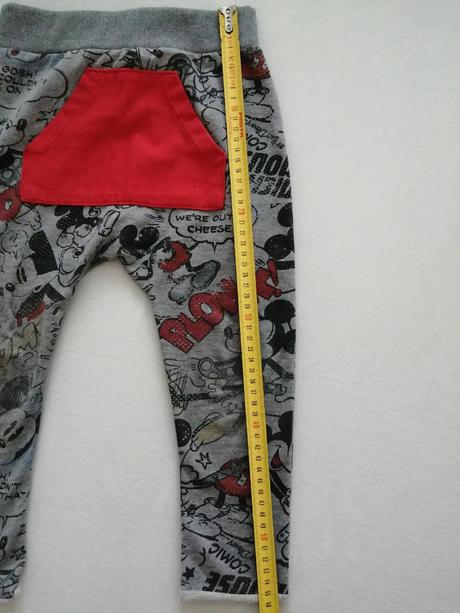 Pudlove tepláky mickey, 104