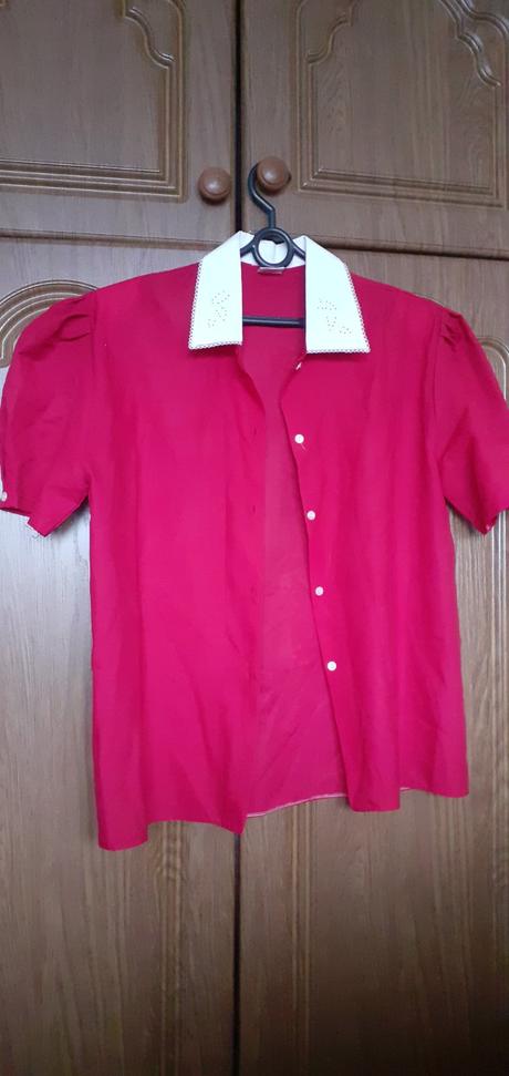 Blúzka s vysivanym golierom, l