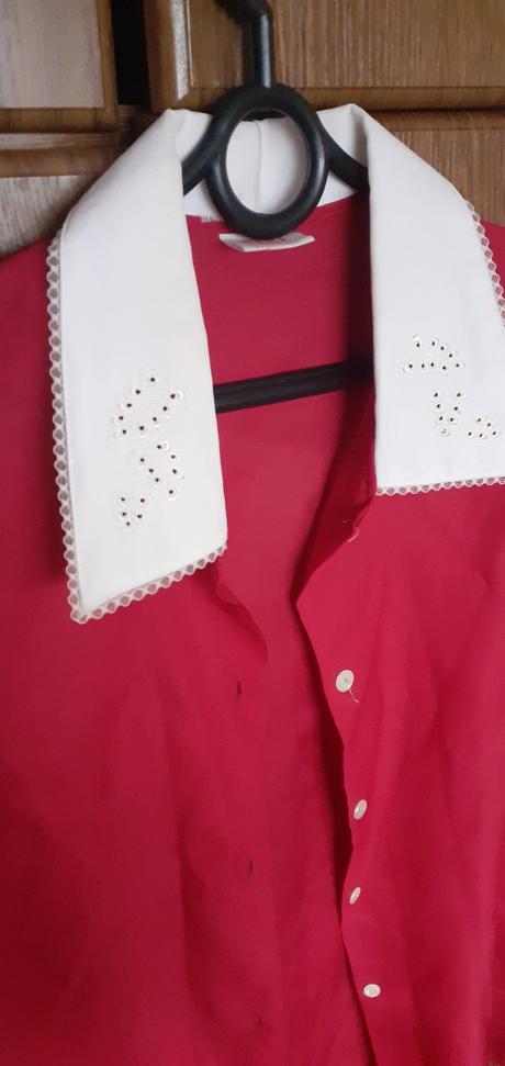 Blúzka s vysivanym golierom, l