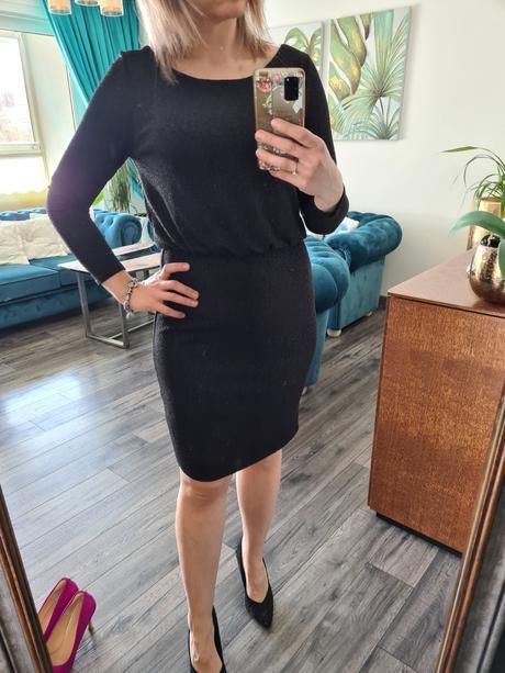 Trblietavé šaty, s