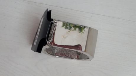 Dámsky kovový náramok,