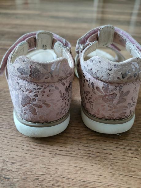 Dievčenské topánky, 28