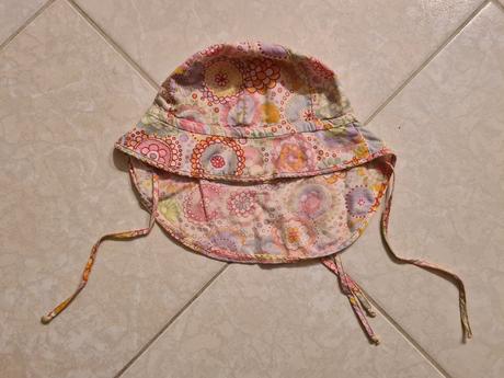 Ľahký letný klobúčik, <50