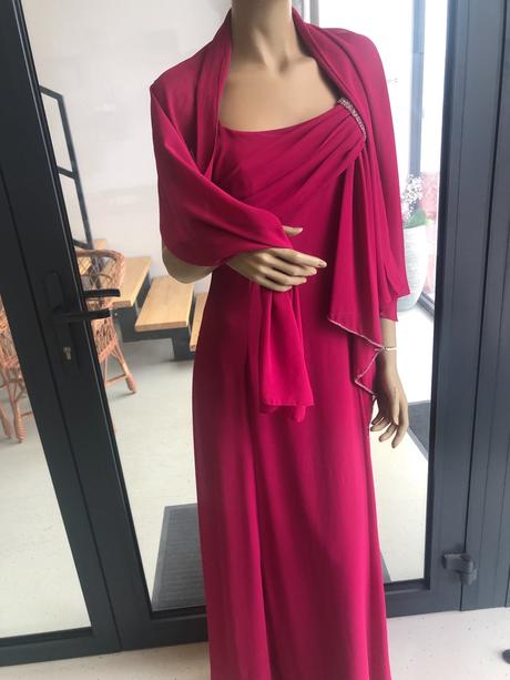 Spoločenské šaty, 40