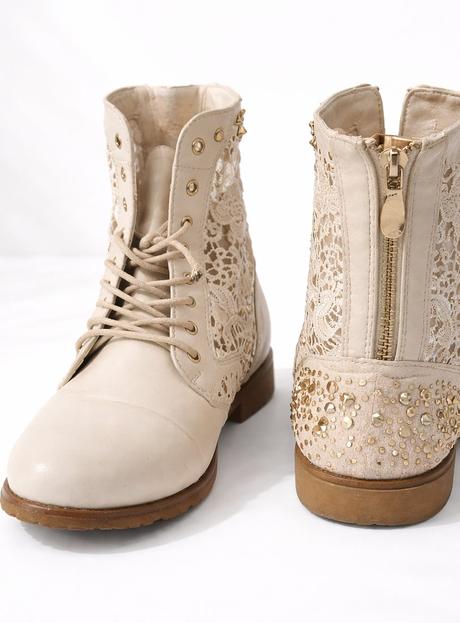 Dámske členkové čižmy s čipkou a zlatými detailmi, 36