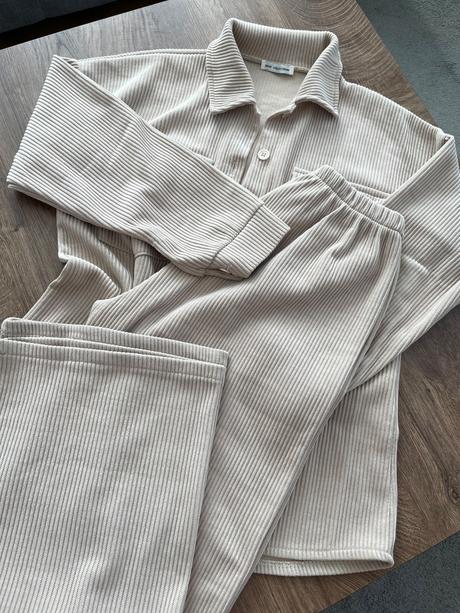 Damsky bezovy komplet uni, 