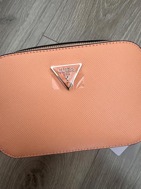 Kabelka guess, guess