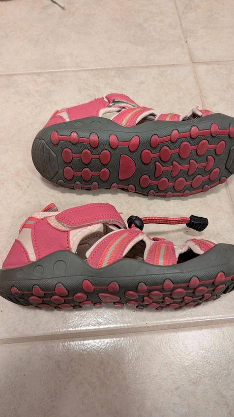 Športové sandále, baťa,32