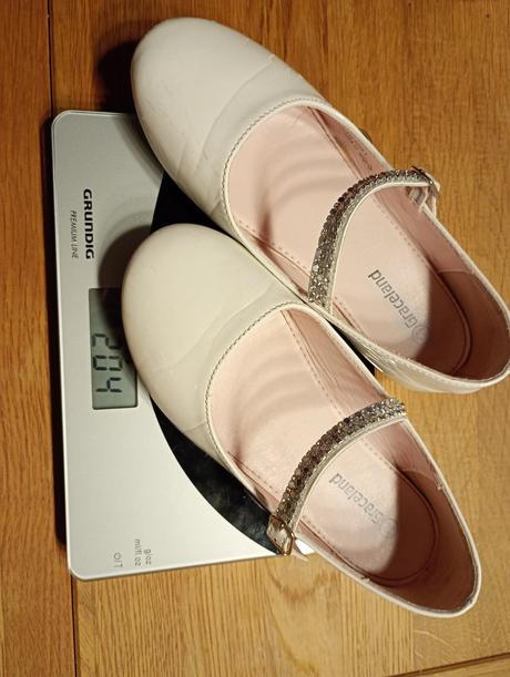 Sandalky na slav. prilezistost, graceland,33