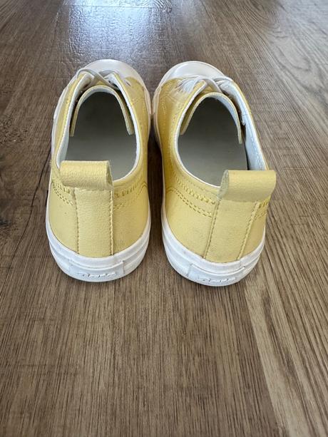 Tenisky elastické šnúrky, baťa,32