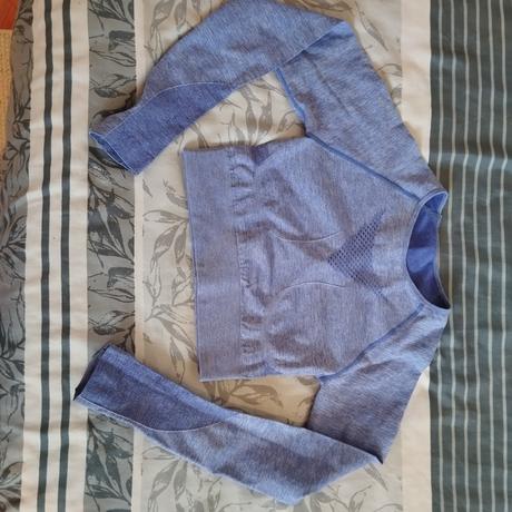 Krátky fitness top, s