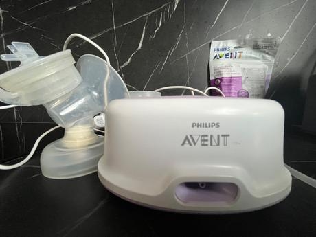 Avent odsávačka + sáčky na mlieko ., 