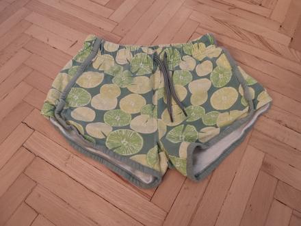 Teplákové kraťasy, 134