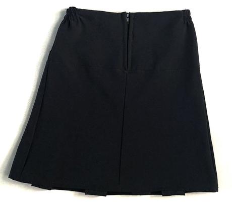 104/110 cierna sukna,4-5 r., 110