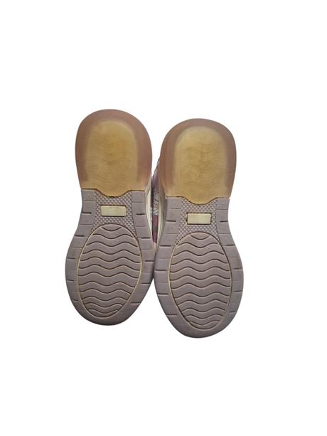 Dievčenské tenisky, 28