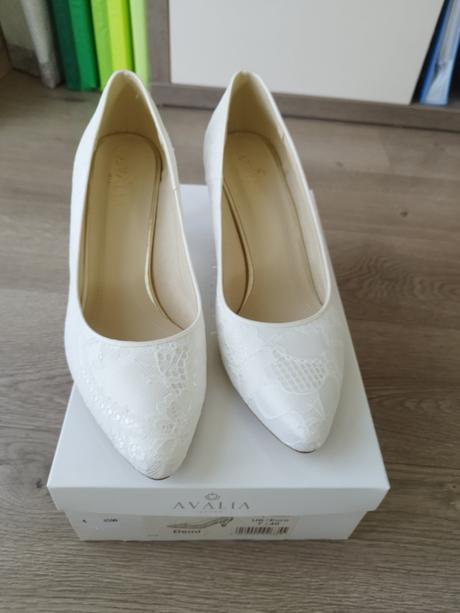 Svadobné lodičky, 40