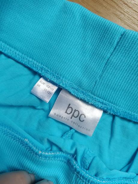 Modré kraťasy, bonprix,152