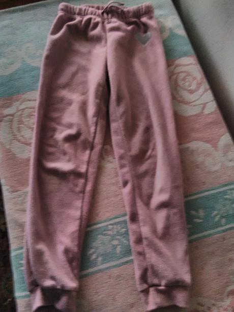 Plyšové tepláky so srdiečkom, pepco,128