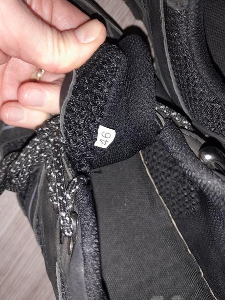 Nové pánské tenisky, 46