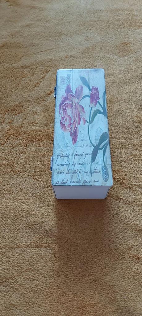 Drevená krabička na čaje, 