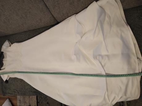 Šaty na 1.sv.prijmanie, 134