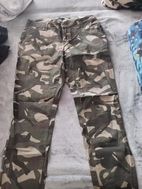 Maskáčové nohavice, house,s