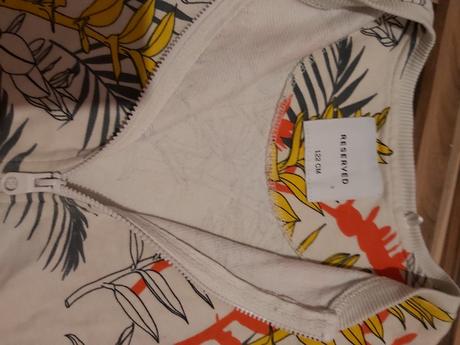 Mikina vel.122, reserved,122