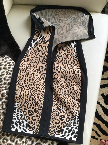 Guess šaty+ kozmetika zadarmo, guess,s