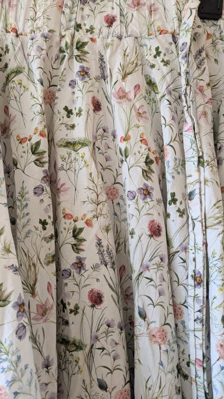 Kvietkovana sukna zo sashe, xs