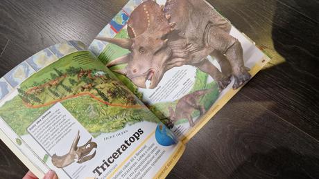 Kniha dinosaurov, 