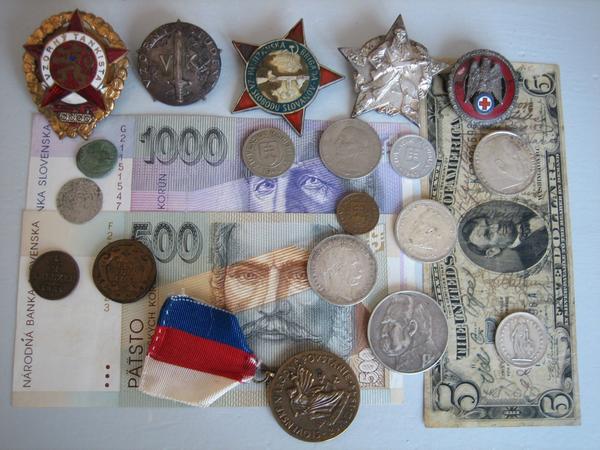 Zháňam neplatné peniaze, mince, bankovky, medaile, odznaky