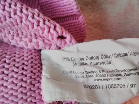 Pletený pulóver s motýľom, 122