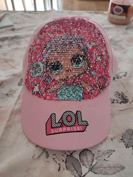 Šiltovka lol meniaca, 116