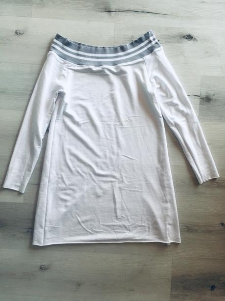 Teplákové šatičky so spustenými ramenami, 