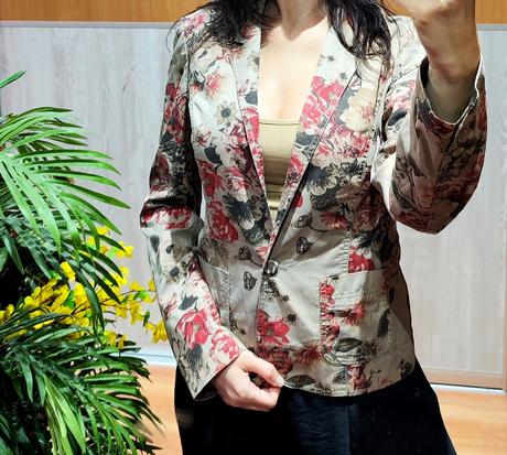 Sako s kvietkami, xs