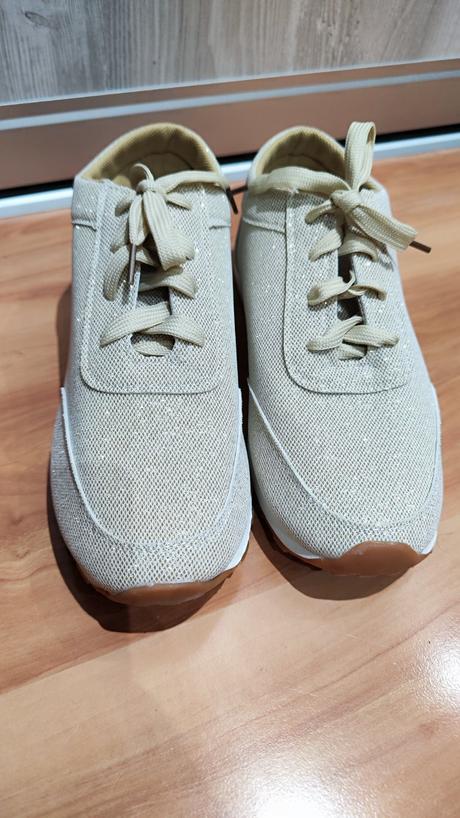 Trblietavé tenisky, 39