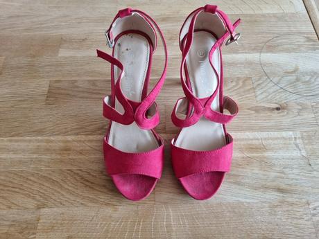 Letné sandálky ccc, 37