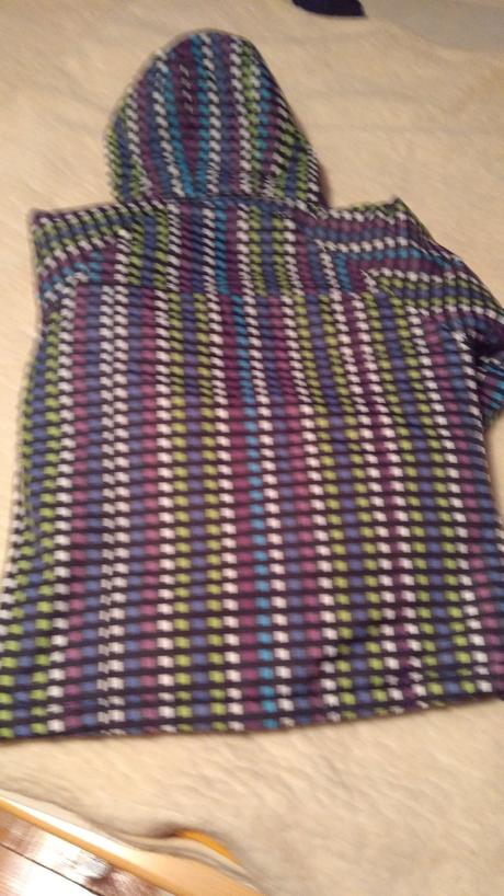 Dievčenská vetrovka, 152