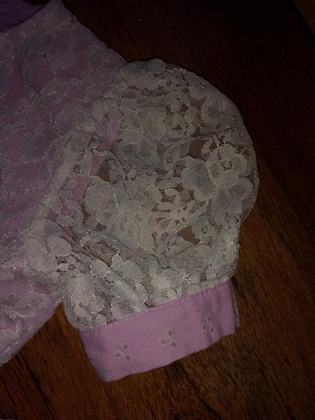 Čipkované šaty, 116