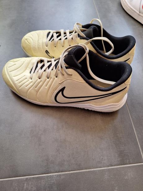 Halove kopacky, nike,38