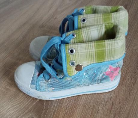 Plátenné tenisky, 27