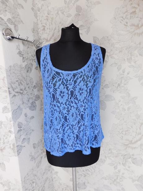 Pekny čipkovany top, select,38