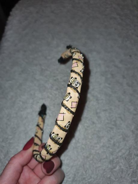 Čelenky rôzne všetky po 0.5 centov za 1ks, 