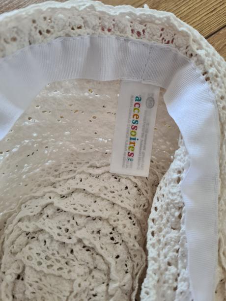 Dievčenské klobúky, c&a,52