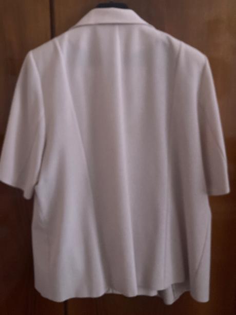 Nohavice s blúzkou, 49