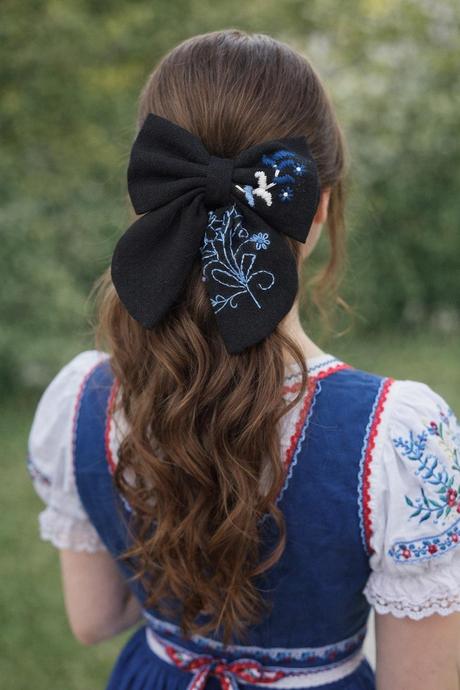 Ručne vyšívaná mašla do vlasov, 