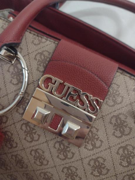 Kabelka guess, guess