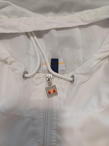 Tenšia bunda ellesse, č.m/l, m