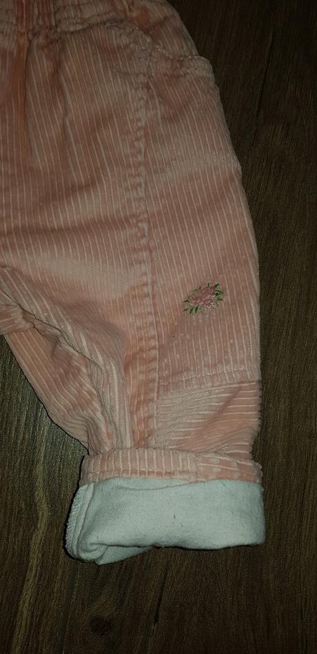 Marhuľové nohavice, 80